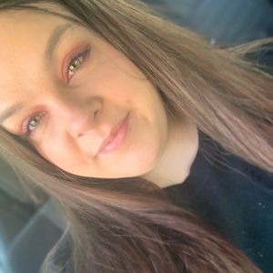 Meet your Posher, Cayla